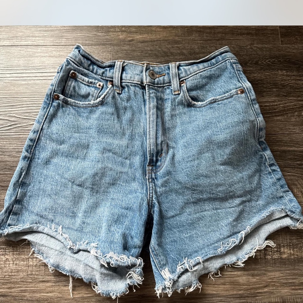 Abercrombie & Fitch Dad shorts